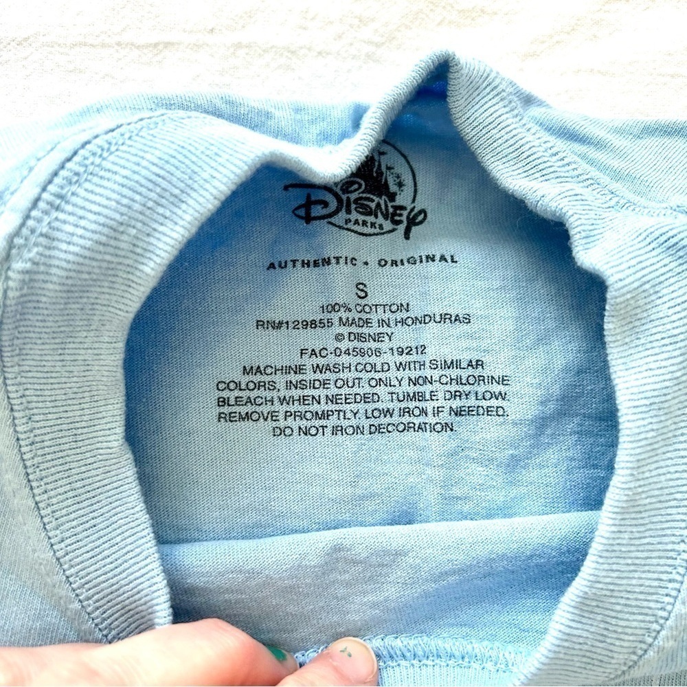 Disney Disneyland Happiest place on Earth Light blue Cotton T shirt fr Sz S - Picture 9 of 13